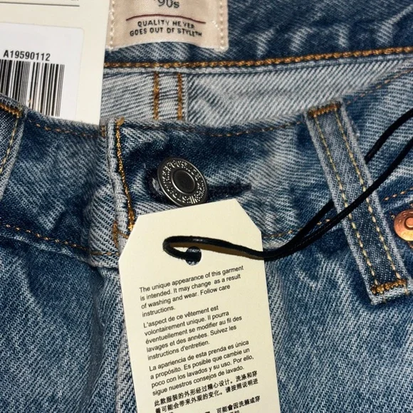 BEYONCÉ X LEVI’S 501® '90S WOMEN'S 28 x 30 - Picture 6 of 14